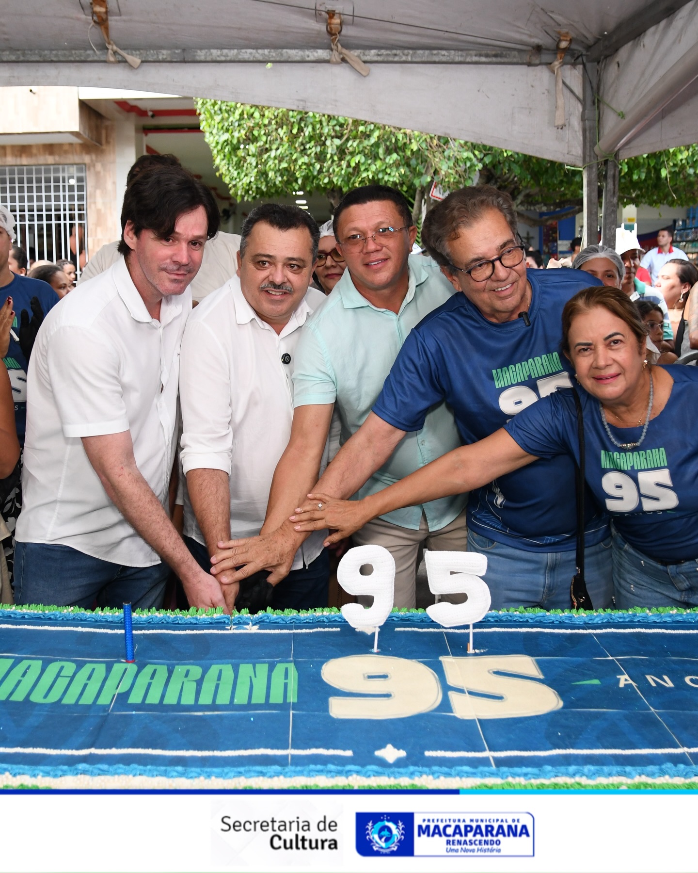 Macaparana celebra aniversário com bolo de 95 metros